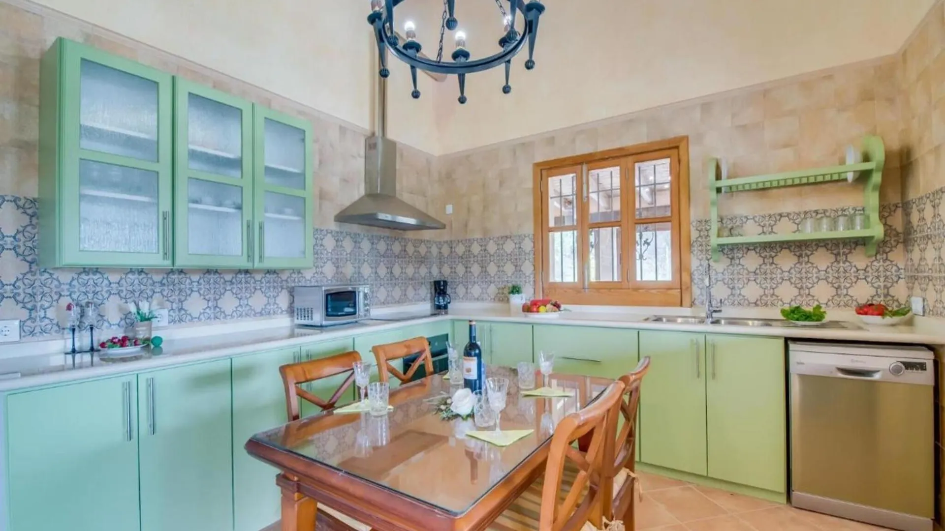 Rural Villa In Mallorca Ses Comes With Pool セルバ 0*,  スペイン